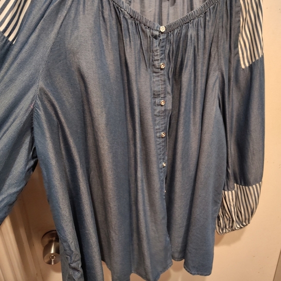 Cato NWT Blue Chambray Peasant Top Sz 26/28W Summer Boho Beach Stripe Patches - Picture 5 of 8